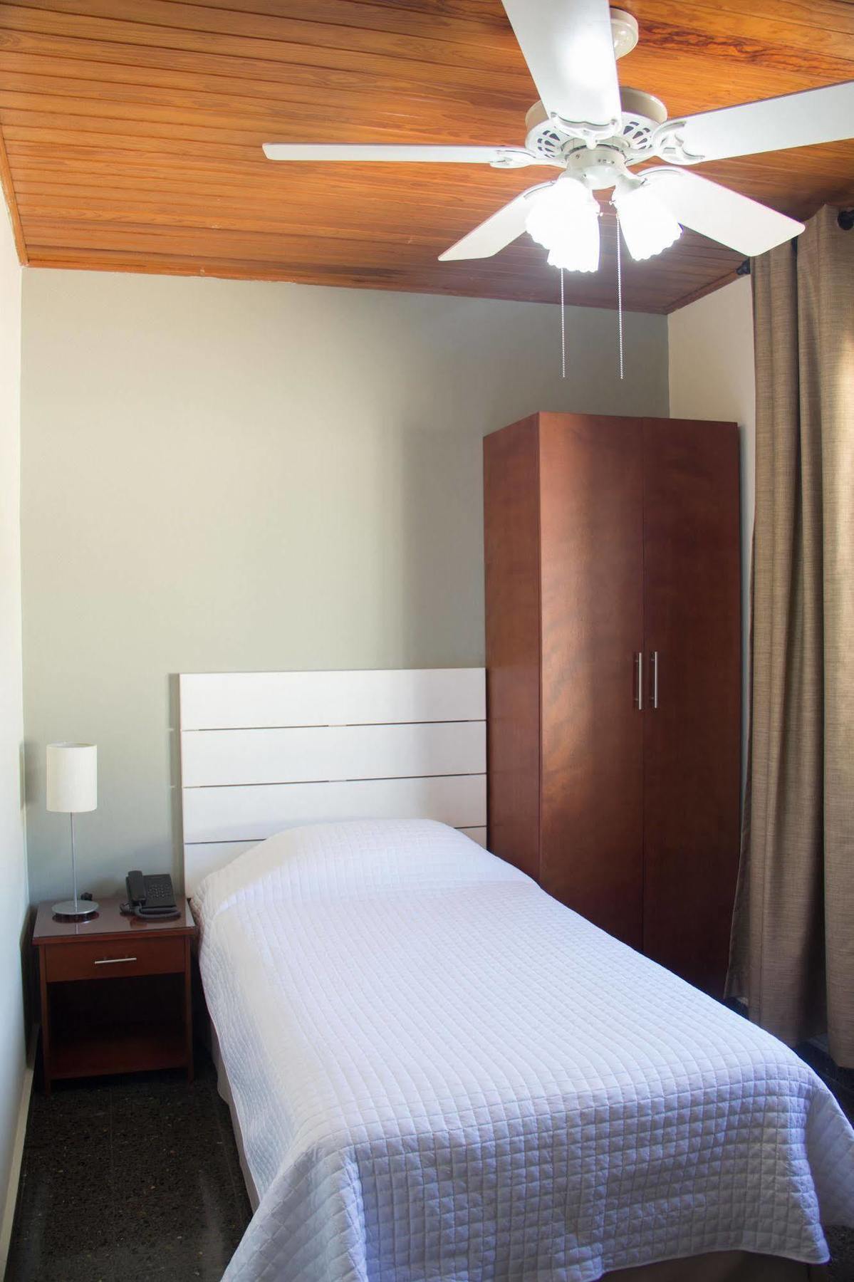 Maria Jose Suites Σαν Σαλβαντόρ Εξωτερικό φωτογραφία